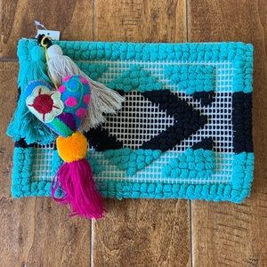 Clutch embroidered bag